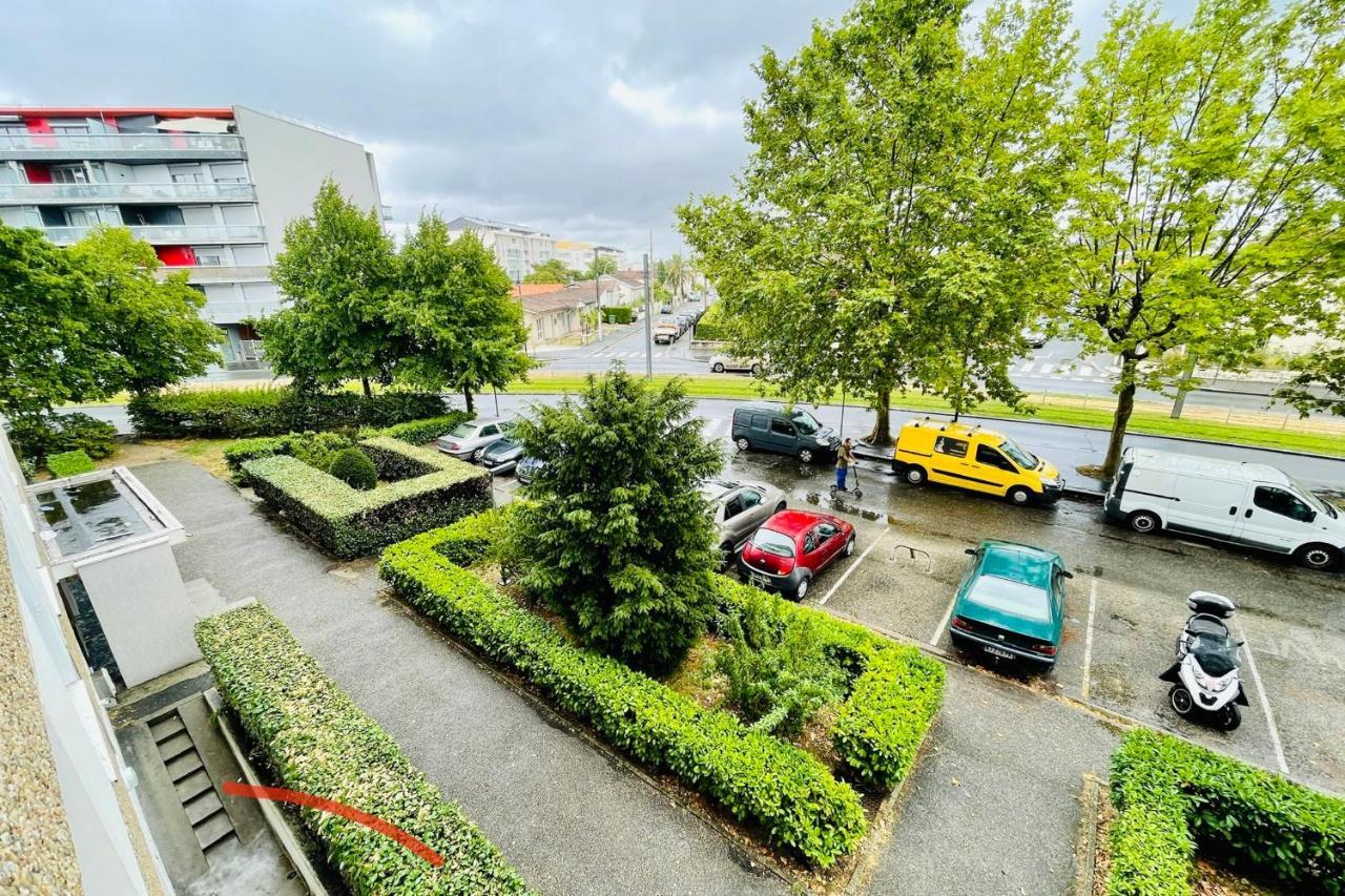 Luminous Apartment With Parking Near The City Center Cenon Luaran gambar