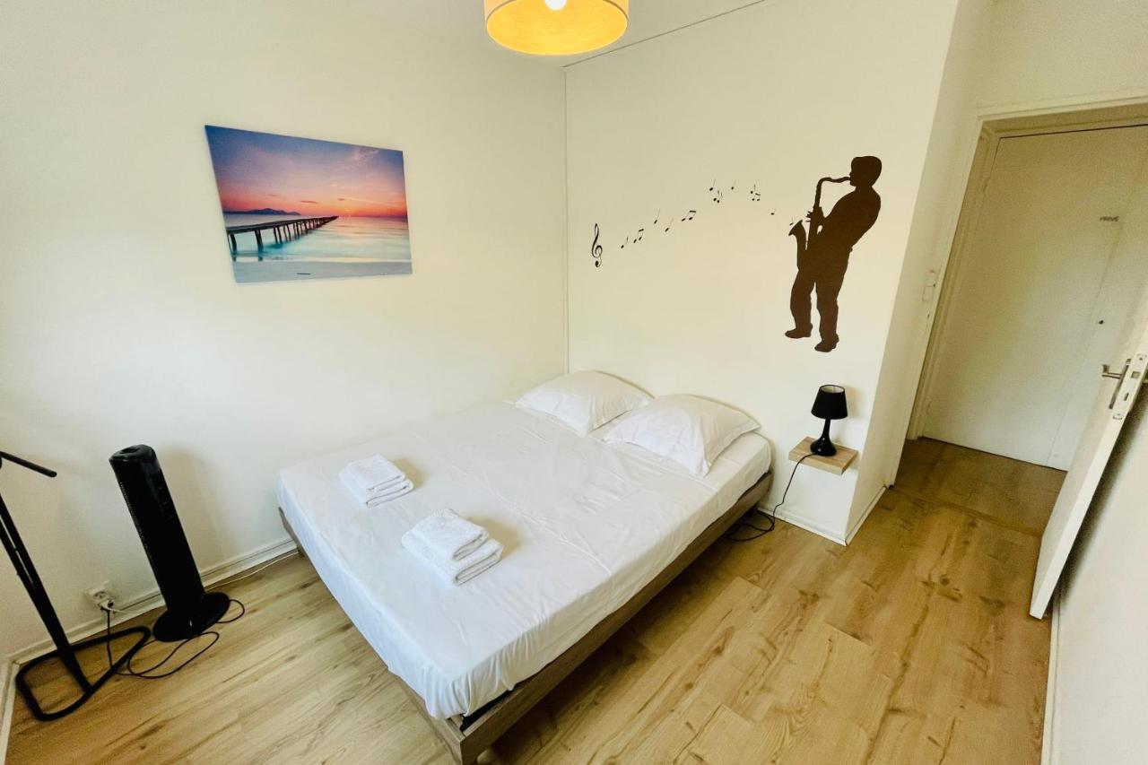 Luminous Apartment With Parking Near The City Center Cenon Luaran gambar