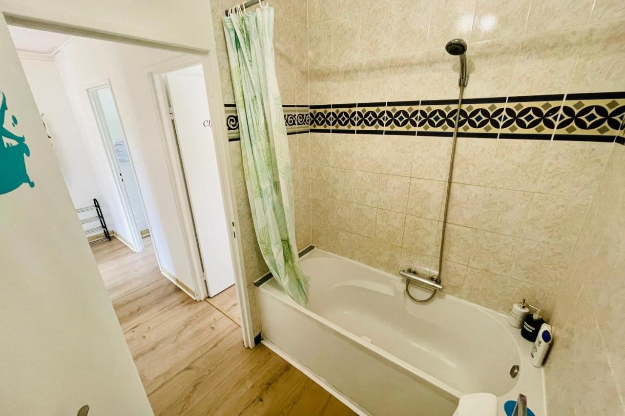 Luminous Apartment With Parking Near The City Center Cenon Luaran gambar