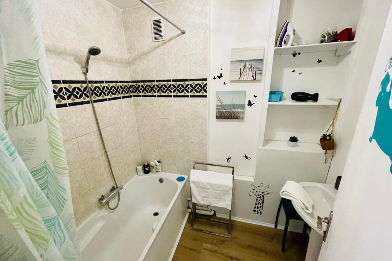 Luminous Apartment With Parking Near The City Center Cenon Luaran gambar
